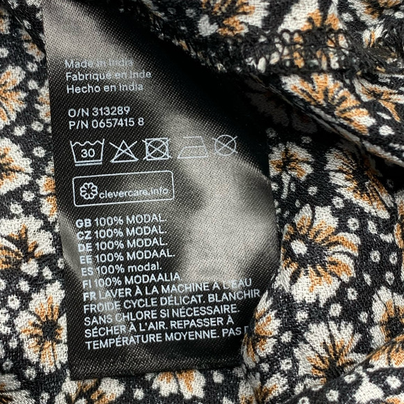 H&M Women's LS Pullover V-Neck Blouse Black/Brown Daisy Floral size 4 NWT - Picture 5 of 8